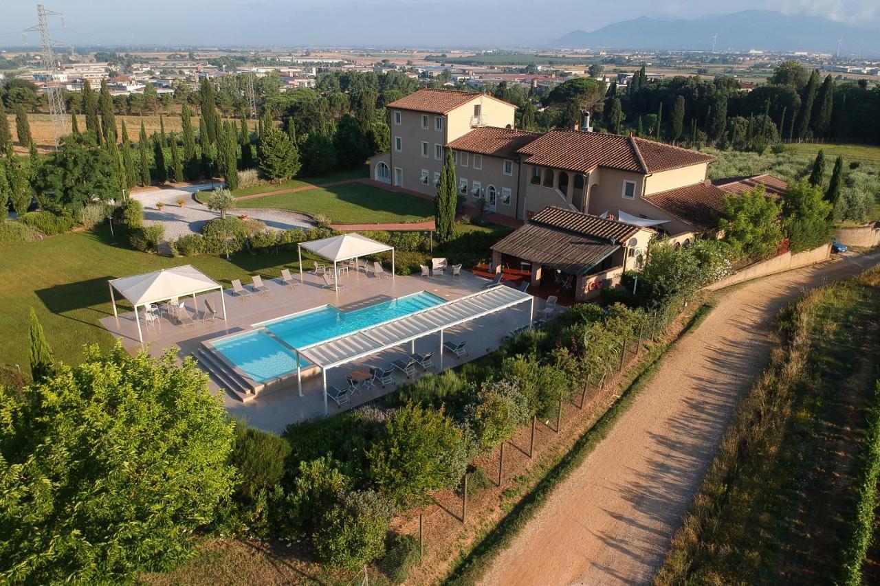 Resort Casale Le Torri Ponsacco Exterior photo